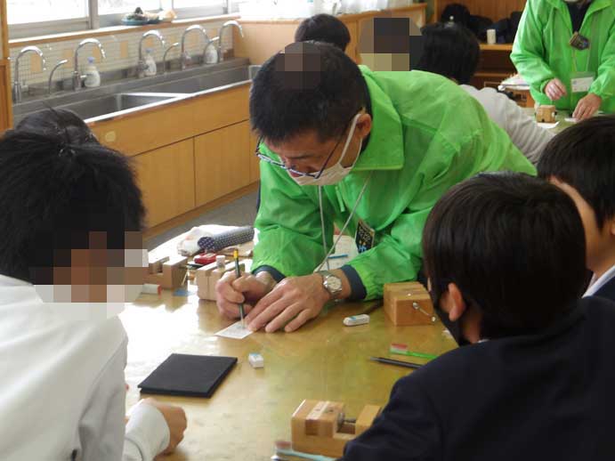 白山市立松南小学校の出前はんこ講座です。